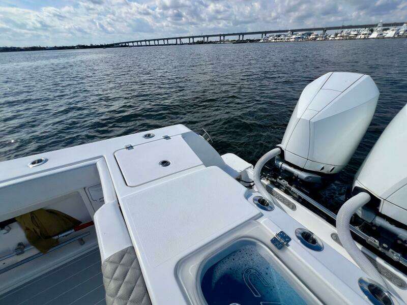 34ft Caymas Yacht For Sale