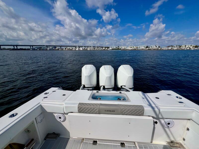 34' 2021 Caymas 341CC