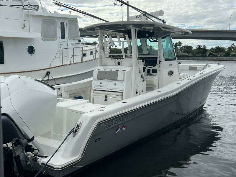 34ft Caymas Yacht For Sale