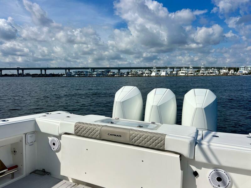 34' 2021 Caymas 341CC