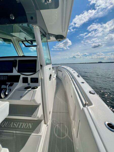 34ft Caymas Yacht For Sale