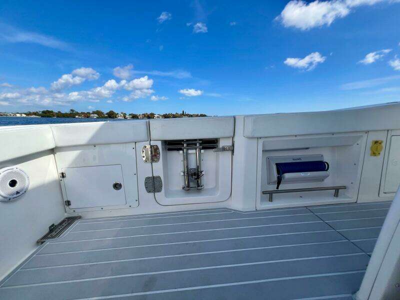 34ft Caymas Yacht For Sale