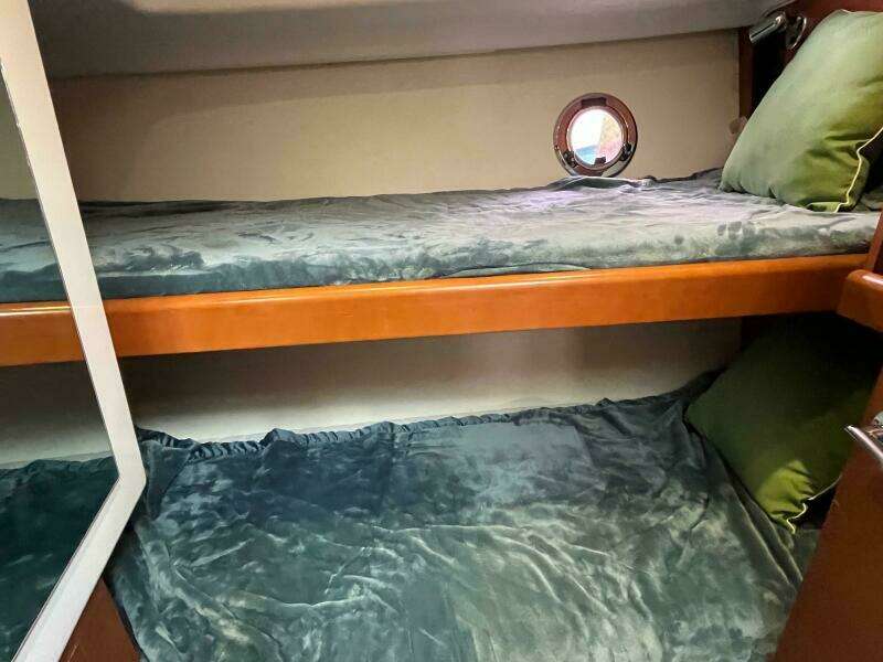 Irie Life 34ft Beneteau Yacht For Sale