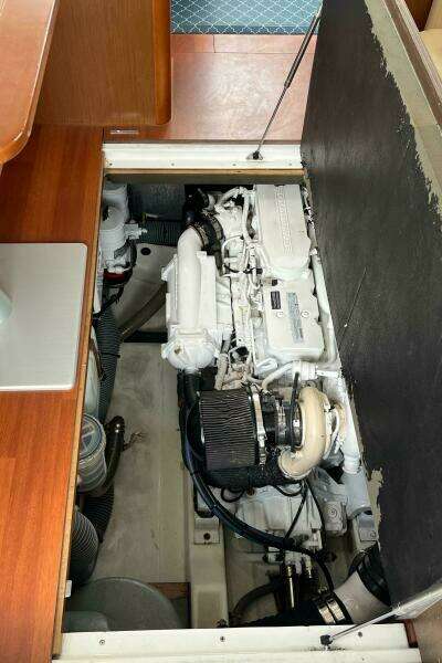 Irie Life 34ft Beneteau Yacht For Sale