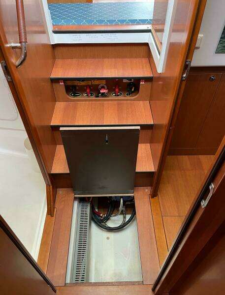 Irie Life 34ft Beneteau Yacht For Sale