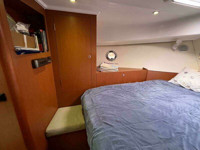 Irie Life 34ft Beneteau Yacht For Sale