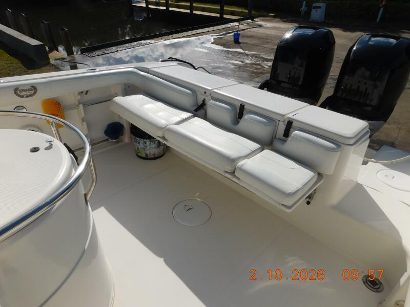 29' 2006 Triton 2895 CC