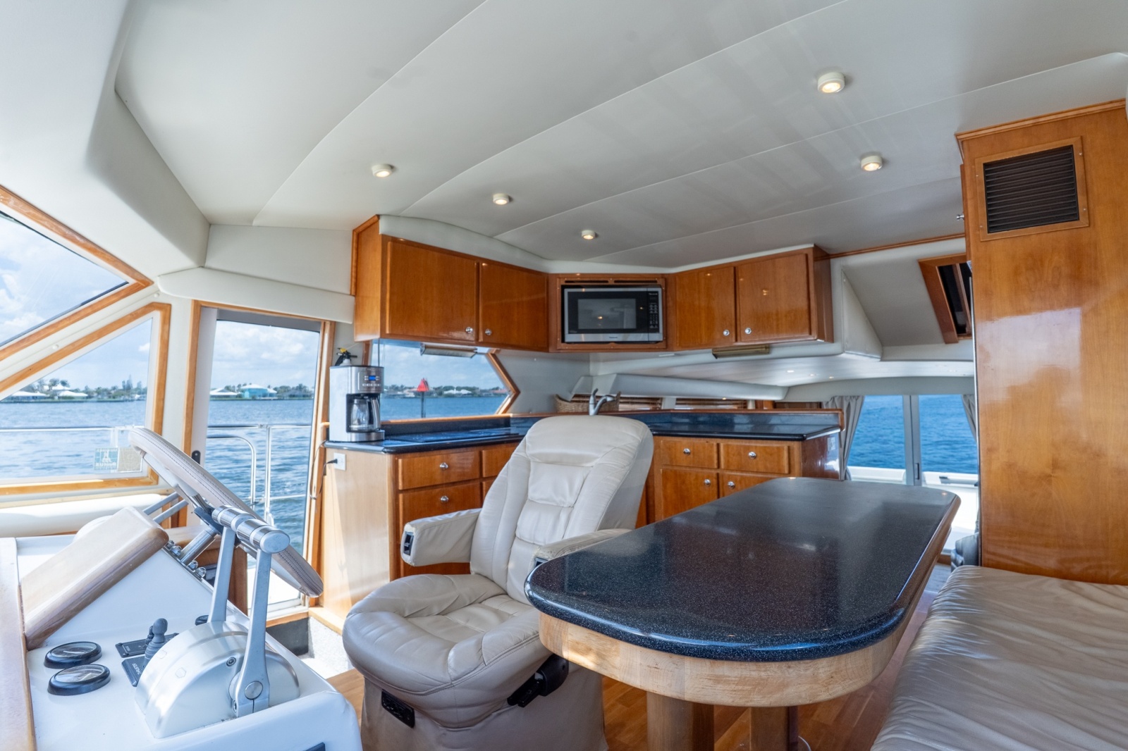 2003 Navigator 5700