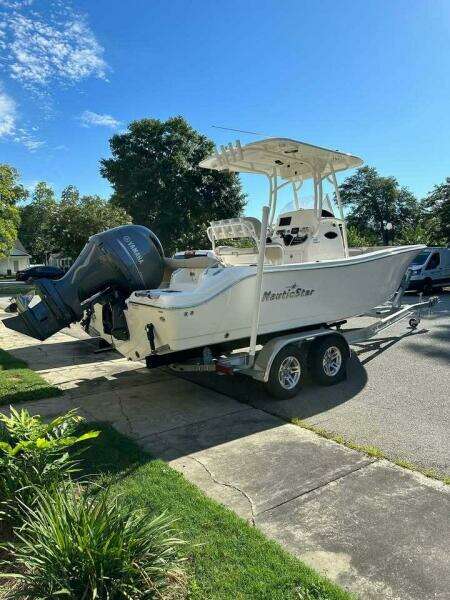 23ft NauticStar Yacht For Sale