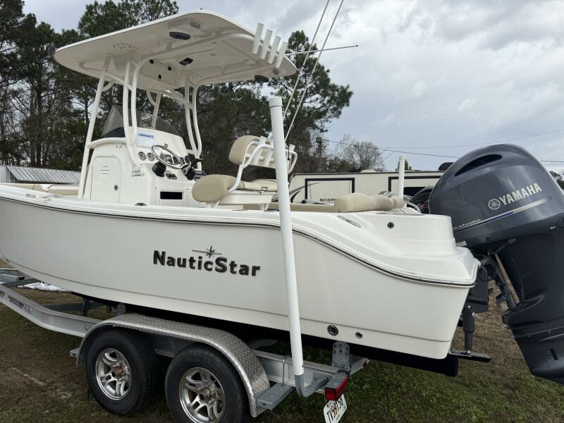 23' 2022 NauticStar 2302 Legacy