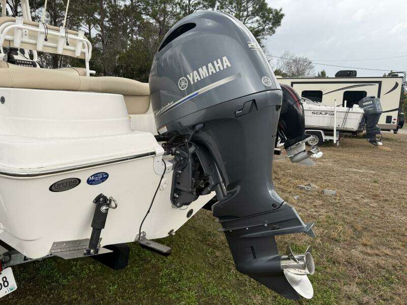 23ft NauticStar Yacht For Sale