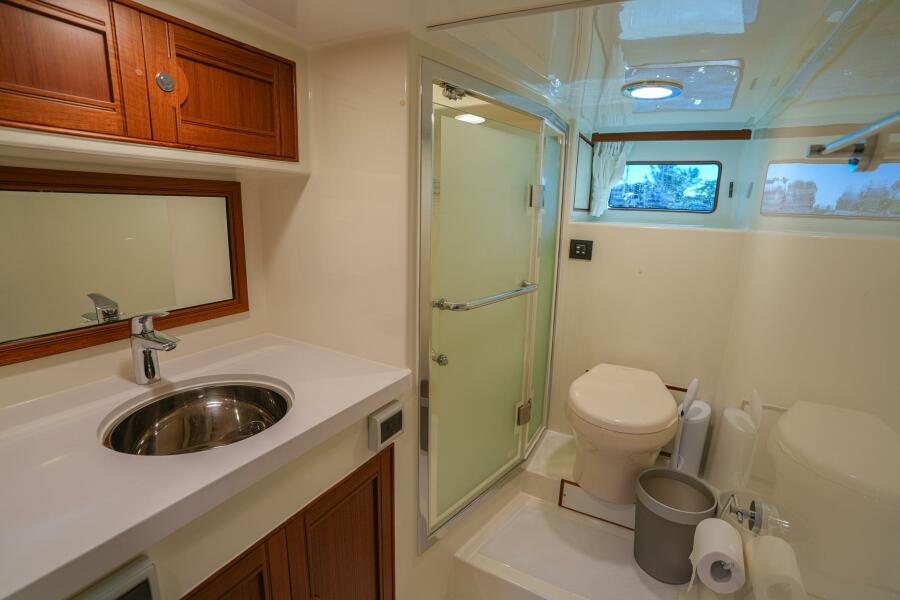 81' 2025 Marlow Explorer 70E-CB