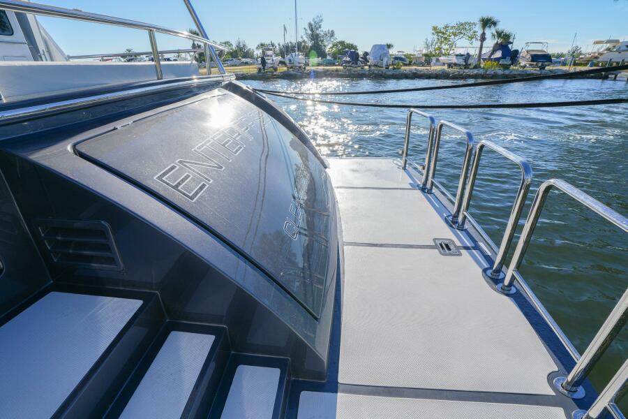 81' 2025 Marlow Explorer 70E-CB