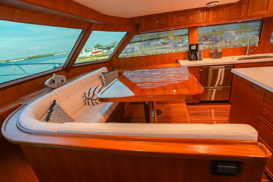 81' 2025 Marlow Explorer 70E-CB