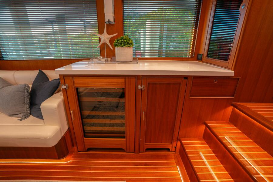 81' 2025 Marlow Explorer 70E-CB