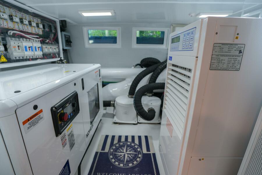 81' 2025 Marlow Explorer 70E-CB