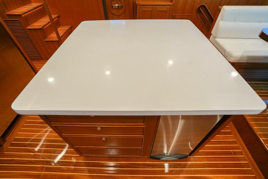 81' 2025 Marlow Explorer 70E-CB