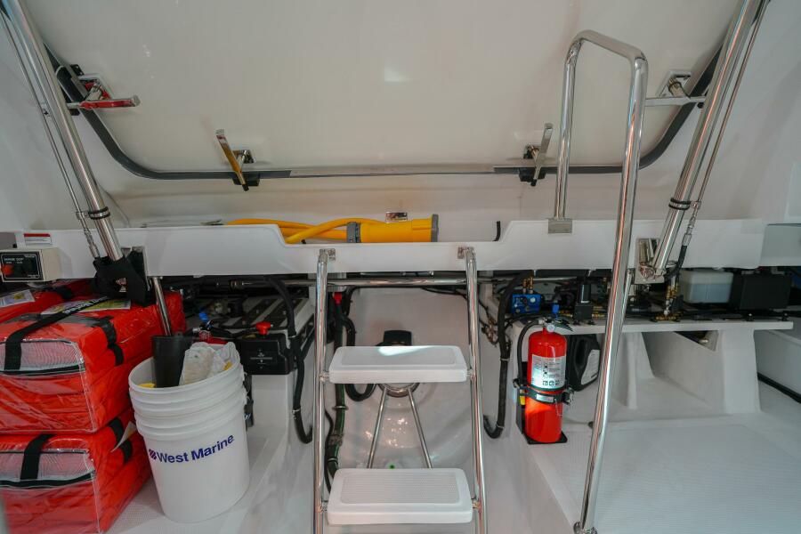 81' 2025 Marlow Explorer 70E-CB