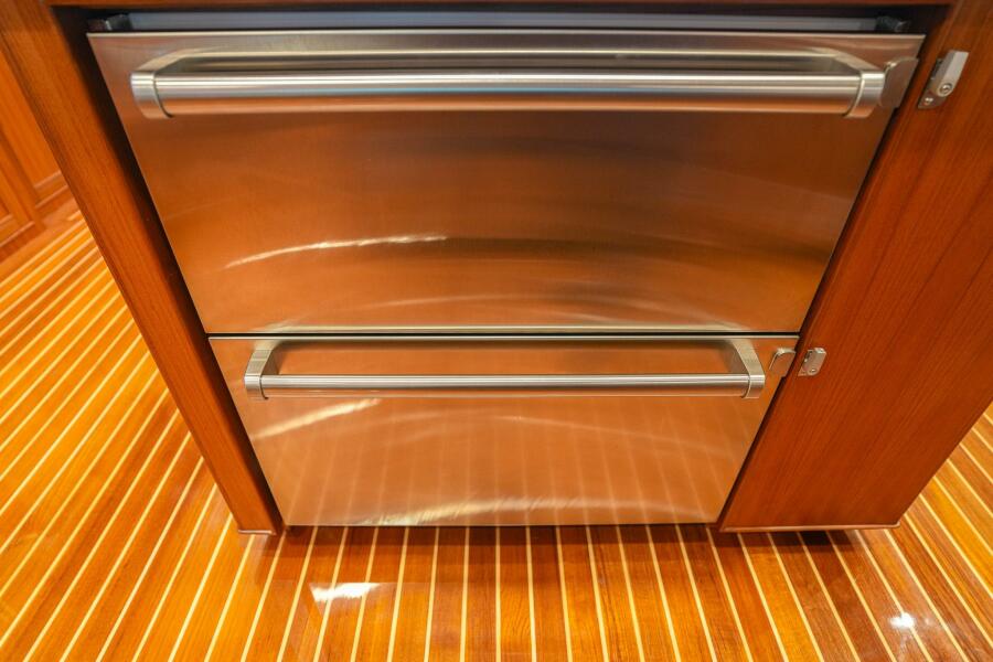 81' 2025 Marlow Explorer 70E-CB