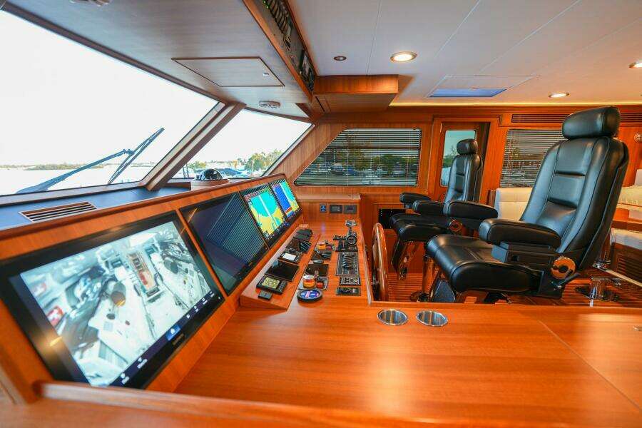 Command Bridge Facing Starboard