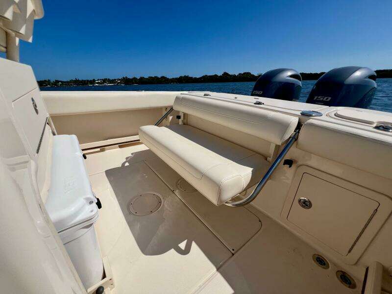 24ft Grady White Yacht For Sale