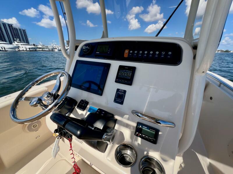 24' 2018 Grady-White Fisherman 257