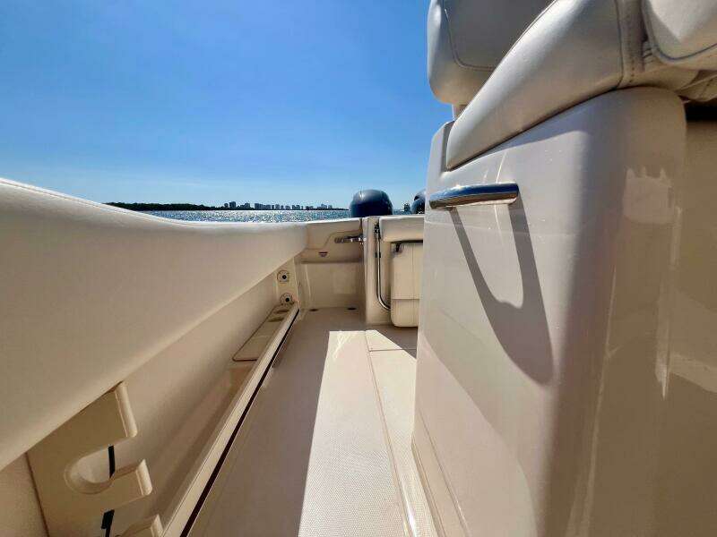 24ft Grady White Yacht For Sale