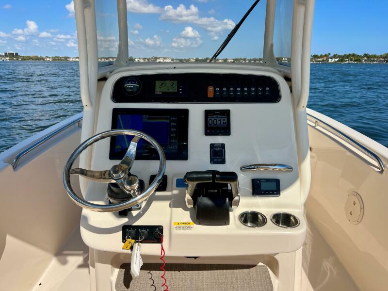 24' 2018 Grady-White Fisherman 257
