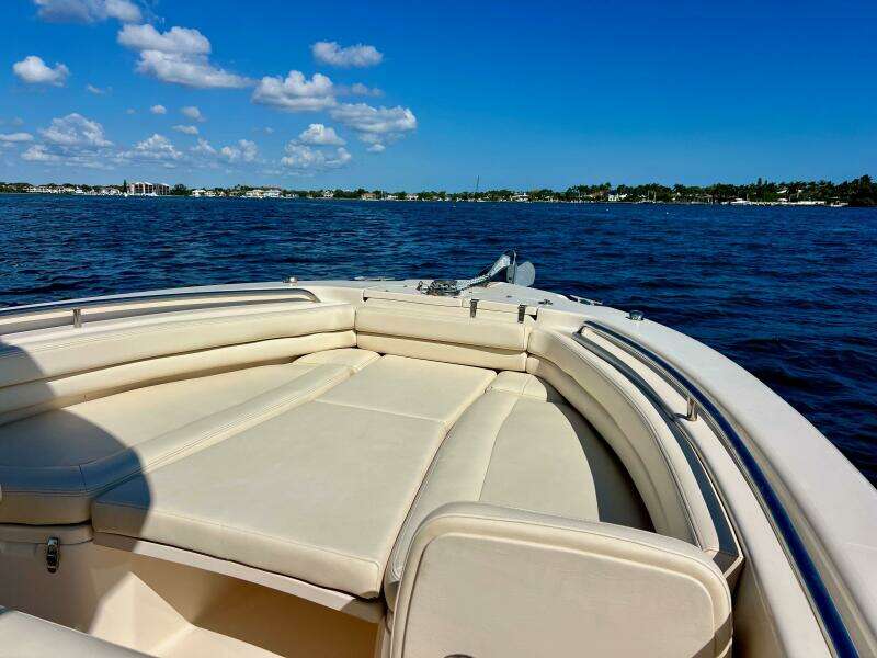 24ft Grady White Yacht For Sale