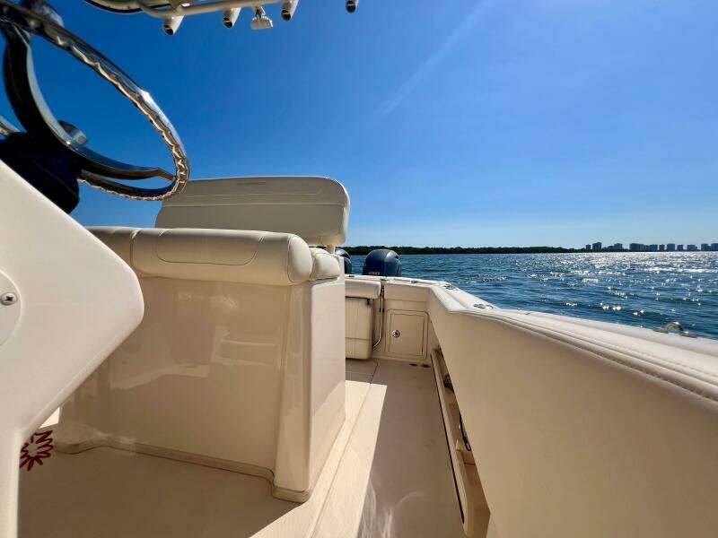 24ft Grady White Yacht For Sale