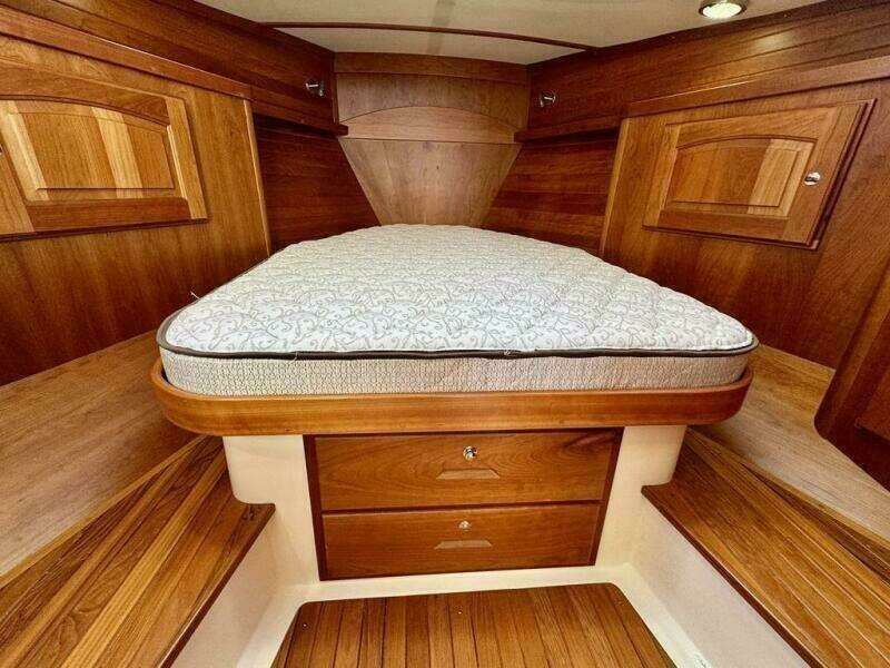 Linda Lou 36ft Legacy Yacht For Sale