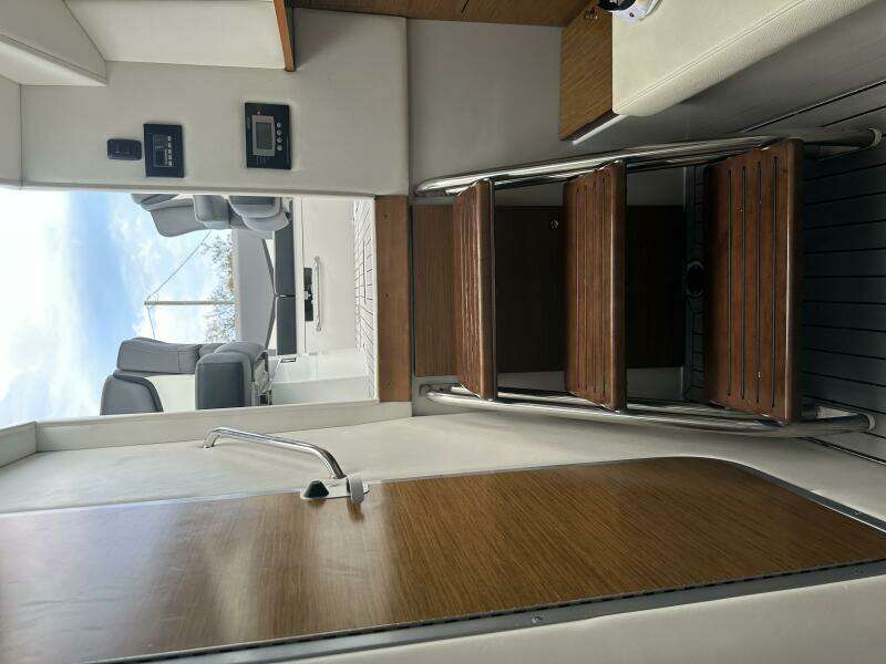 32ft Cruisers Yachts Yacht For Sale