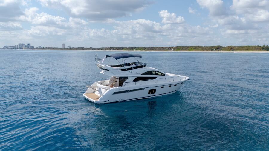 49' 2009 Fairline 