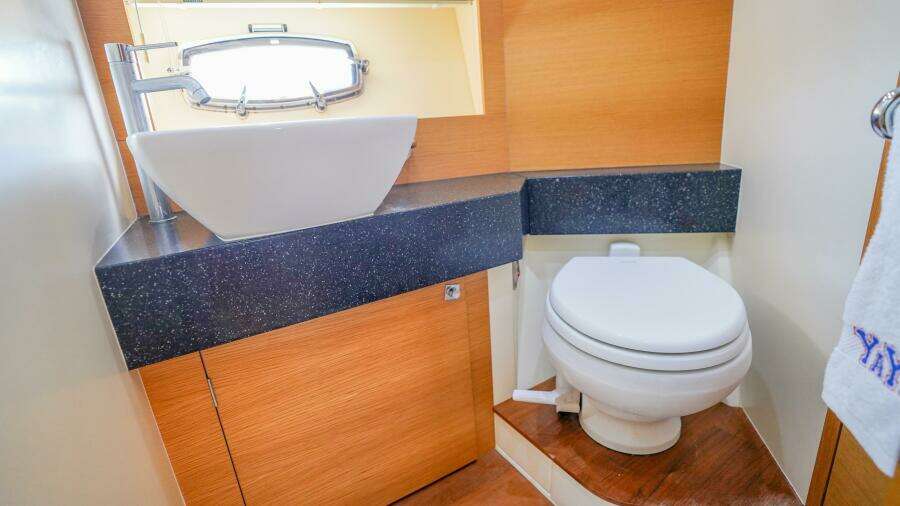 YA YA 49ft Fairline Yacht For Sale