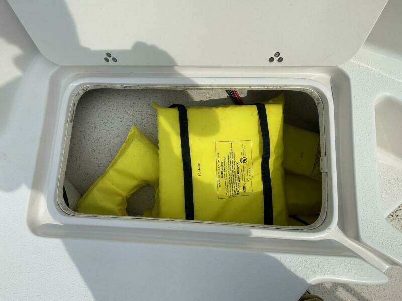 19ft Carolina Skiff Yacht For Sale