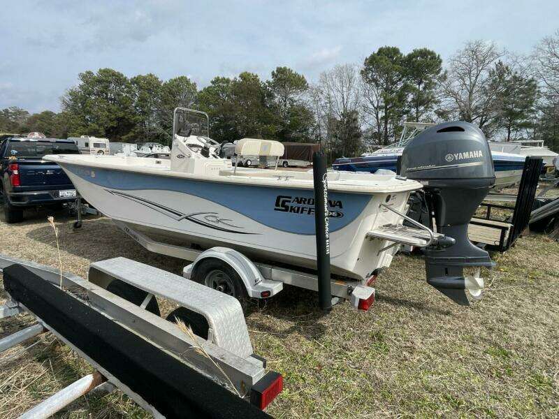 19ft Carolina Skiff Yacht For Sale