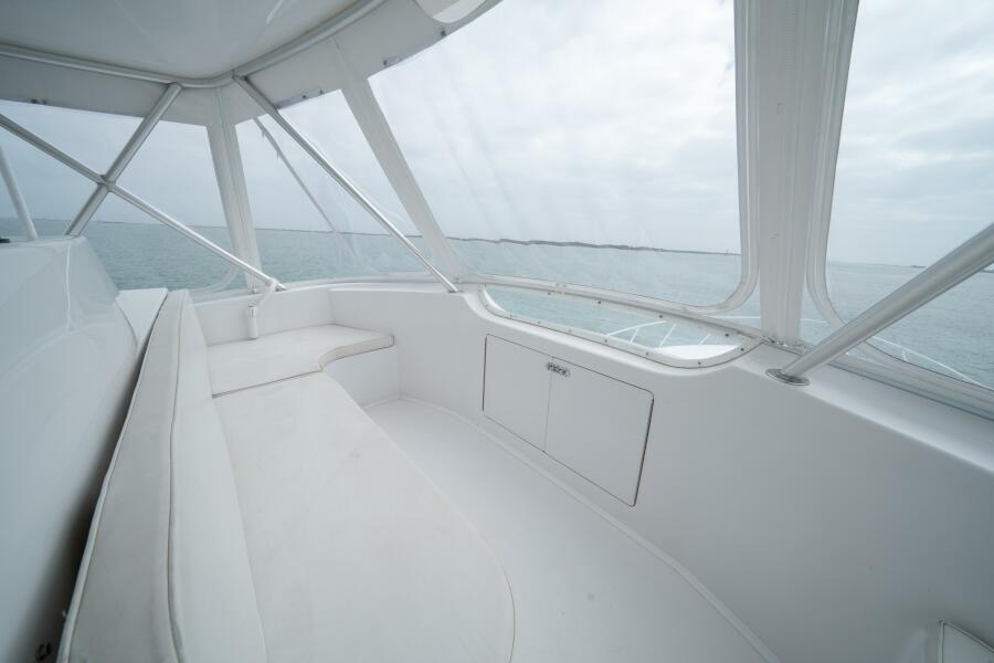 52' 2005 Viking 52 Convertible