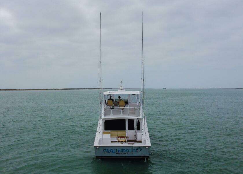 2005 Viking 52 Convertible 