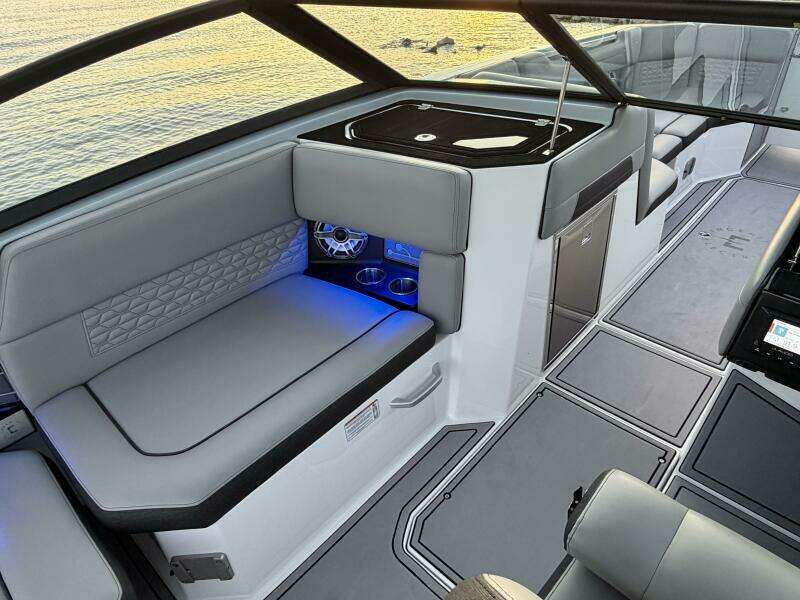 23ft Correct Craft Yacht For Sale