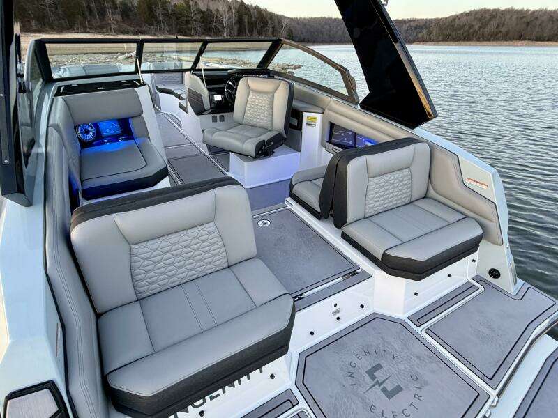 23ft Correct Craft Yacht For Sale