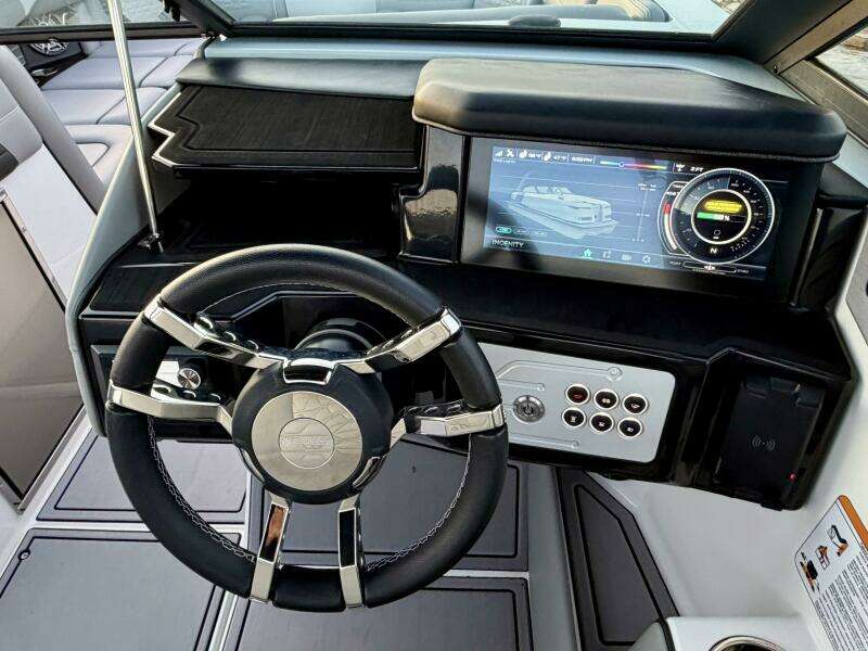 23ft Correct Craft Yacht For Sale