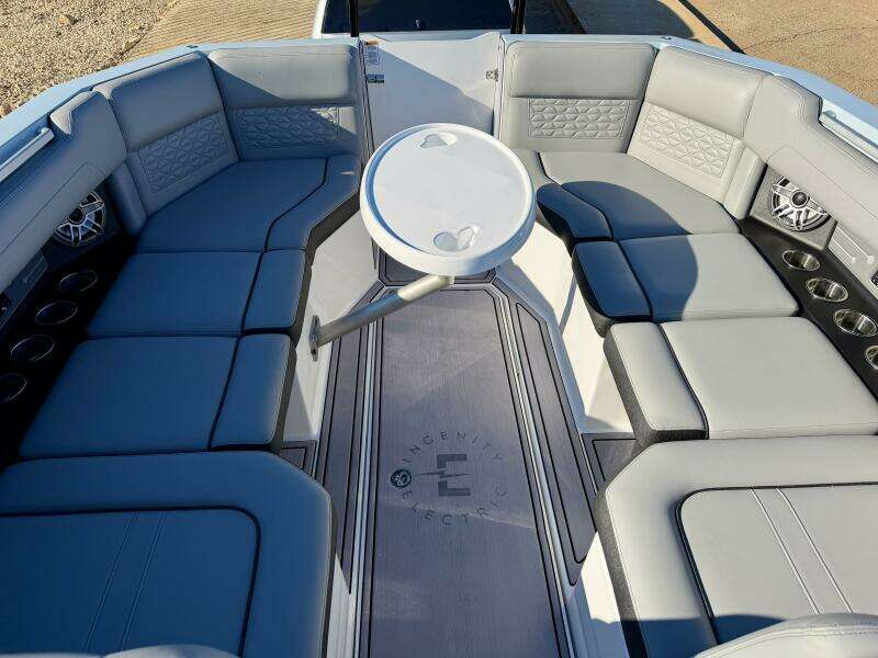 23ft Correct Craft Yacht For Sale