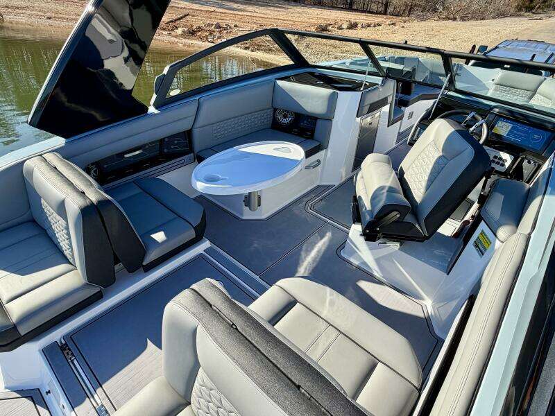 23ft Correct Craft Yacht For Sale