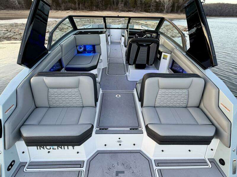 23ft Correct Craft Yacht For Sale