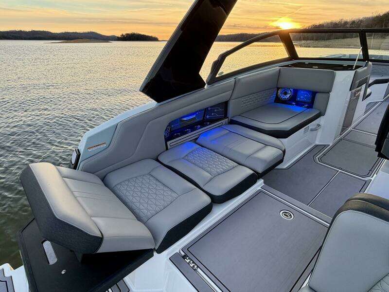 23ft Correct Craft Yacht For Sale