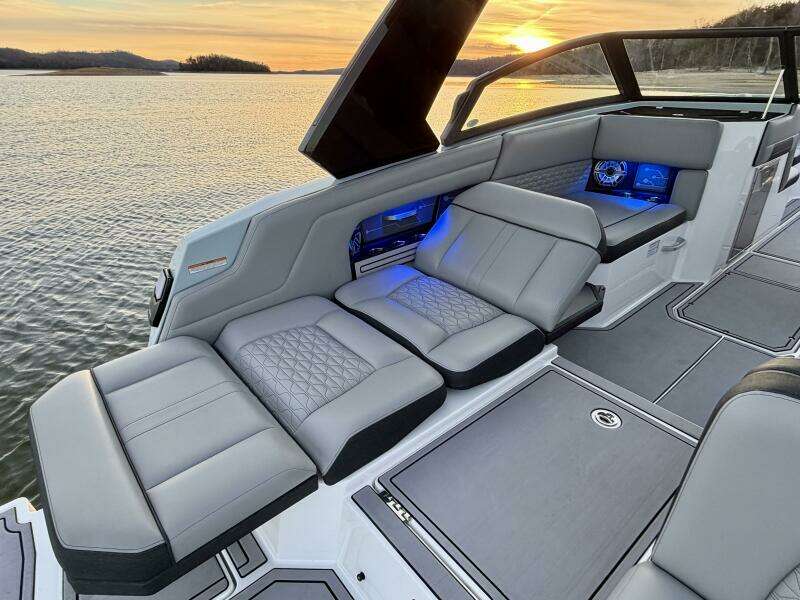 23ft Correct Craft Yacht For Sale