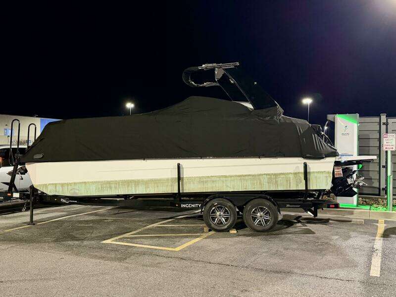 23ft Correct Craft Yacht For Sale