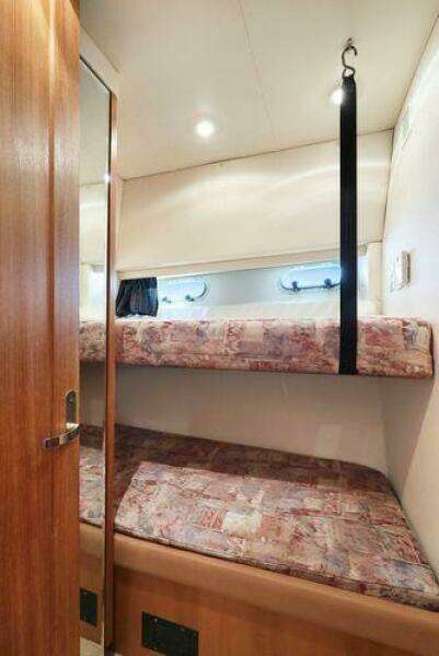 47ft Bayliner Yacht For Sale