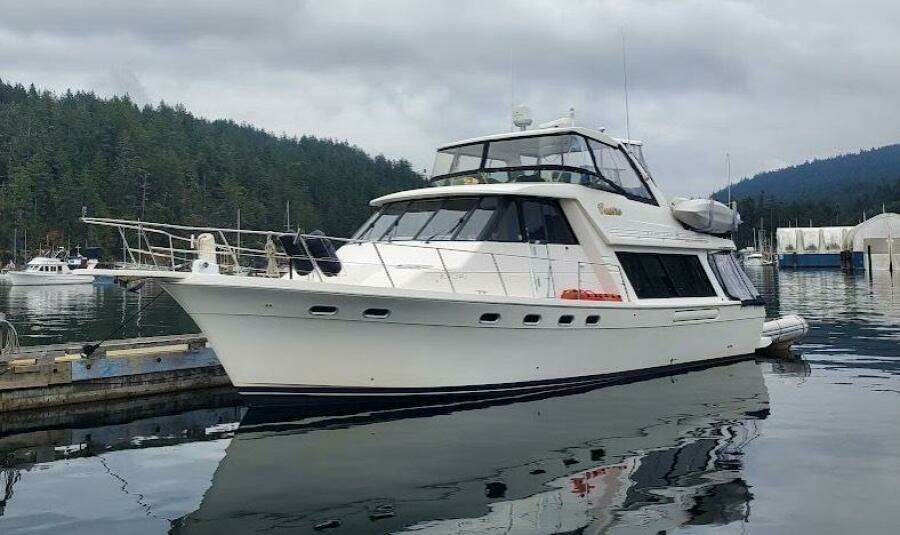47ft Bayliner Yacht For Sale