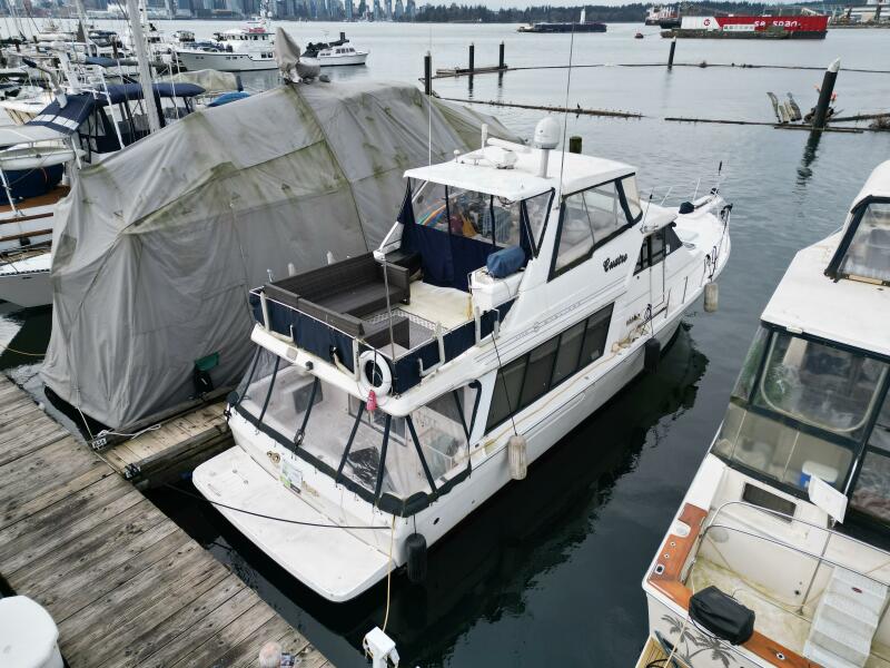 47' 1998 Bayliner 4788